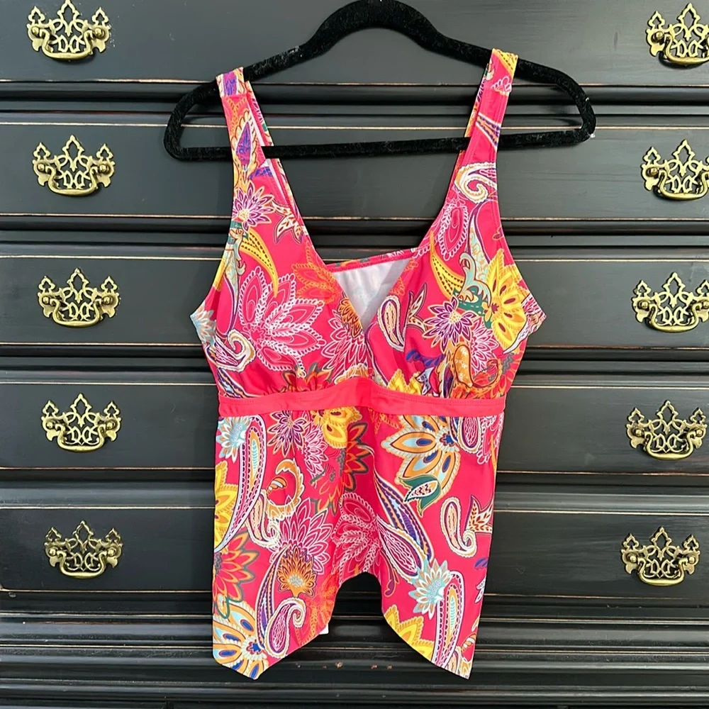 Tankini - Picture 1 of 4
